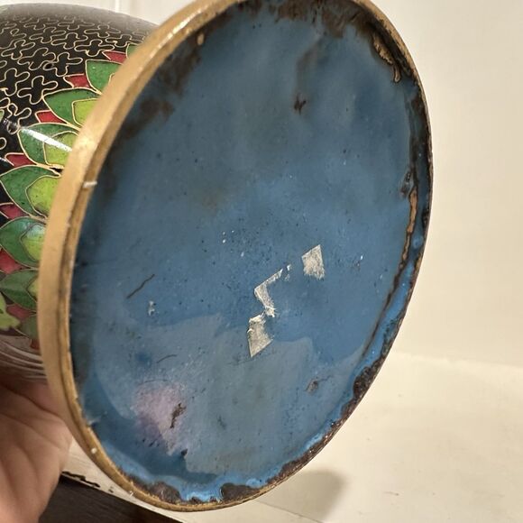 Vintage 70s Chinese Cloisonné Vase Peony & Bird Motif Black Enamel Brass Trim 8” - Picture 10 of 13